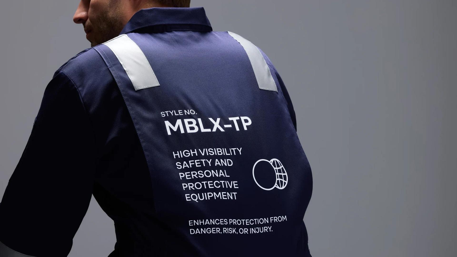 Explore Avery Dennison's durable customization & label printing for workwear. Create compliant, brand-enhancing uniforms with our heat press & Digiline™ solutions.