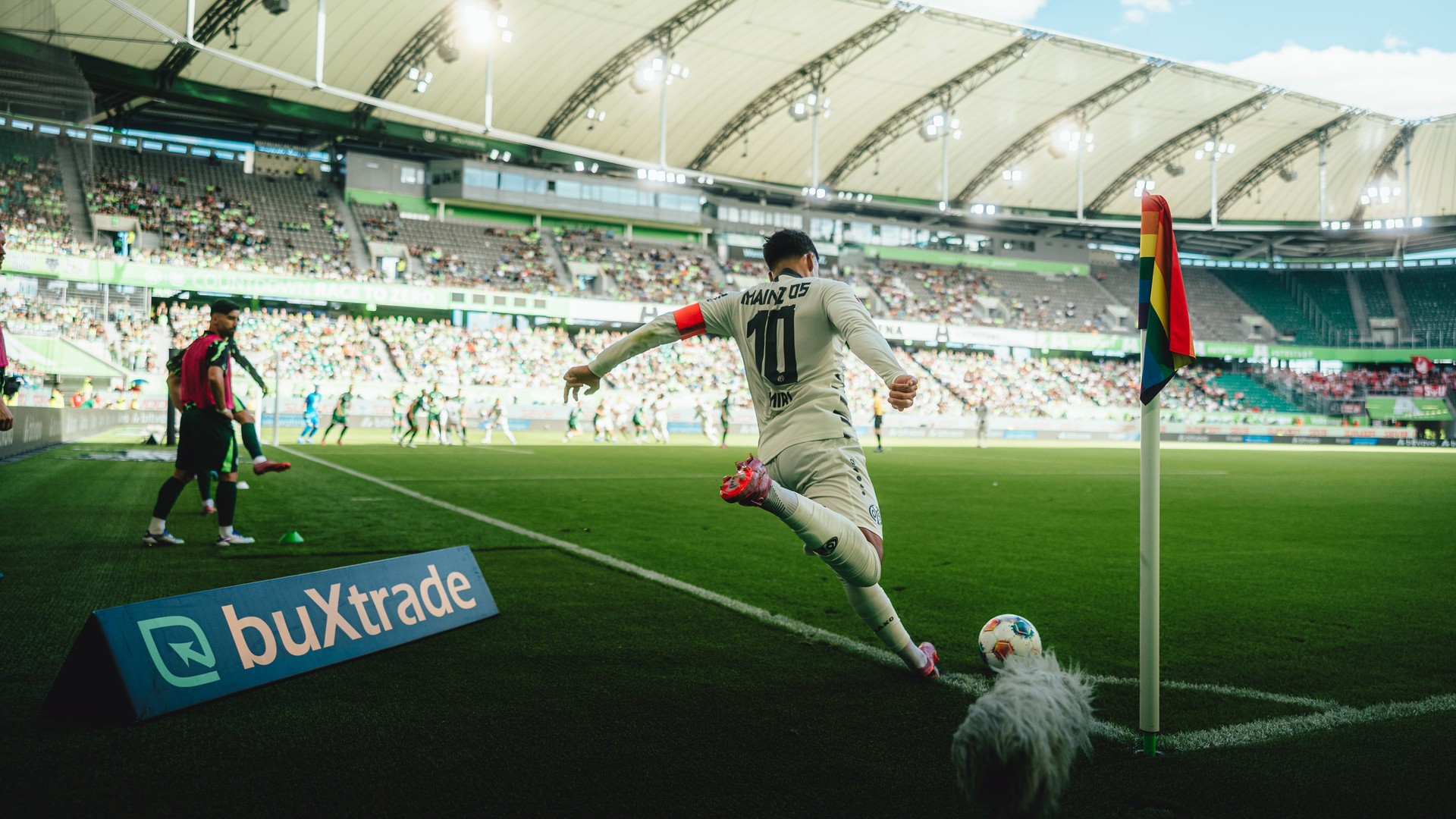 1. FSV Mainz 05 selects Avery Dennison as official name and number partner